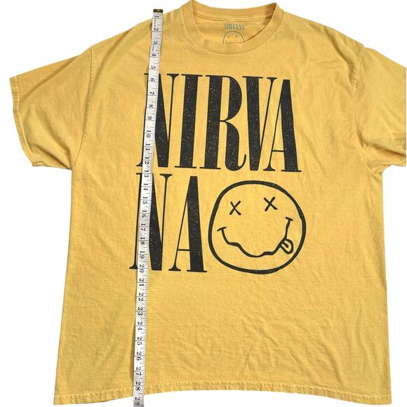 Vintage Style Nirvana Yellow Smiley Face Band T-Shirt XL 24x27 Rock Tee - Picture 10 of 11